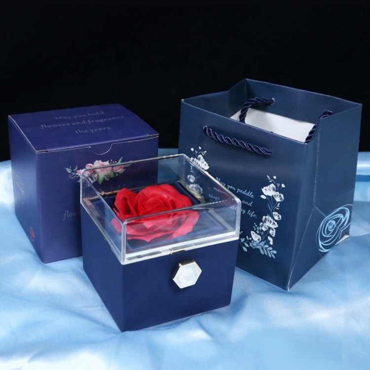 ROTATING GIFT BOX