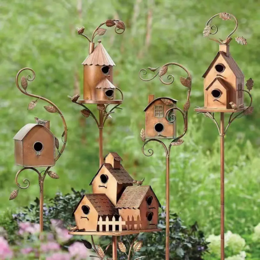 WEATHERPROOF METAL BIRDHOUSE